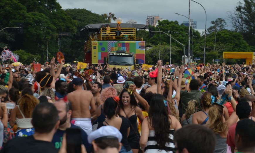 Cemig alerta para a segurança com a rede elétrica nos pré-carnavais do Sul de Minas