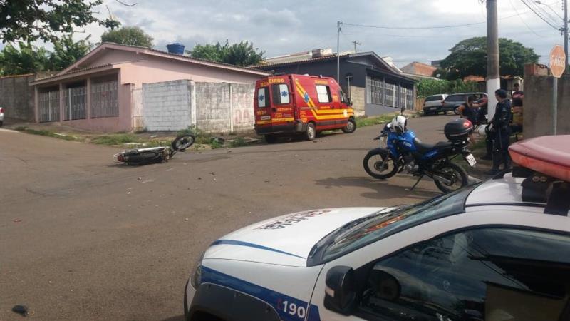 Acidente na Vila Campanha deixa motociclista ferido em Guaxupé