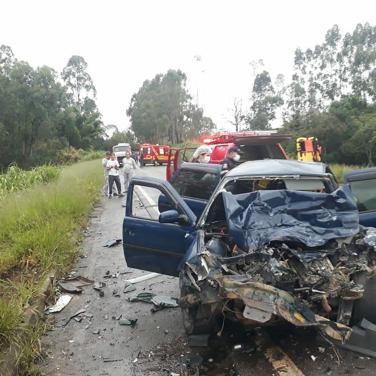 Acidente na BR-146, próximo ao trevo de Juruaia, mobiliza Bombeiros e Samu