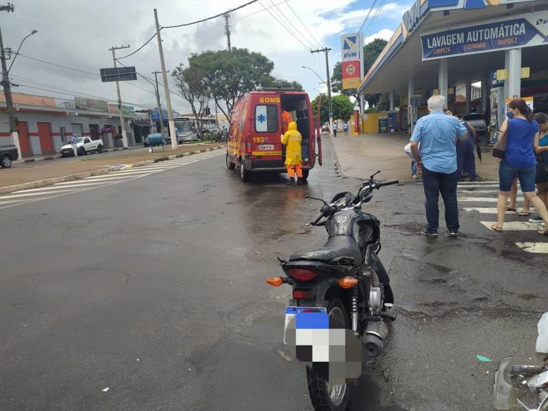 Acidente deixa motociclista ferida em Guaxupé