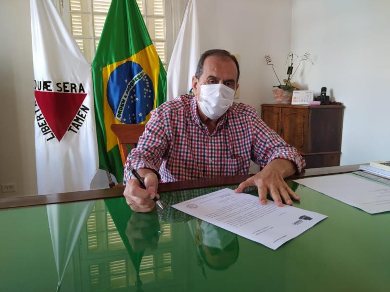 Prefeito de Guaxupé pede a Zema que professores sejam vacinados