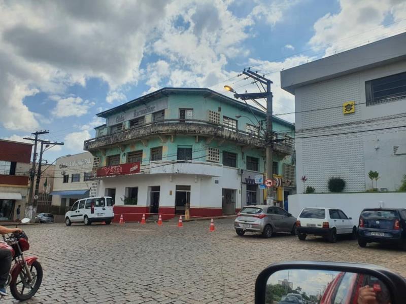 Telhado do Clube Recreativo de Muzambinho cai e causa interdição de estruturas adjacentes