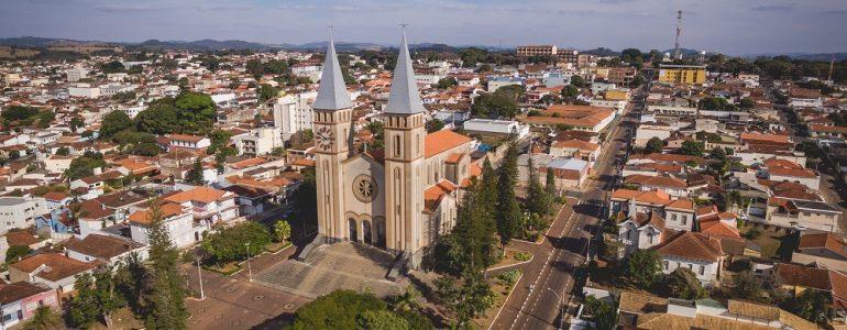 Passos, São Sebastião do Paraíso e Extrema lideram alta de novos casos de Covid-19 na semana no Sul de Minas