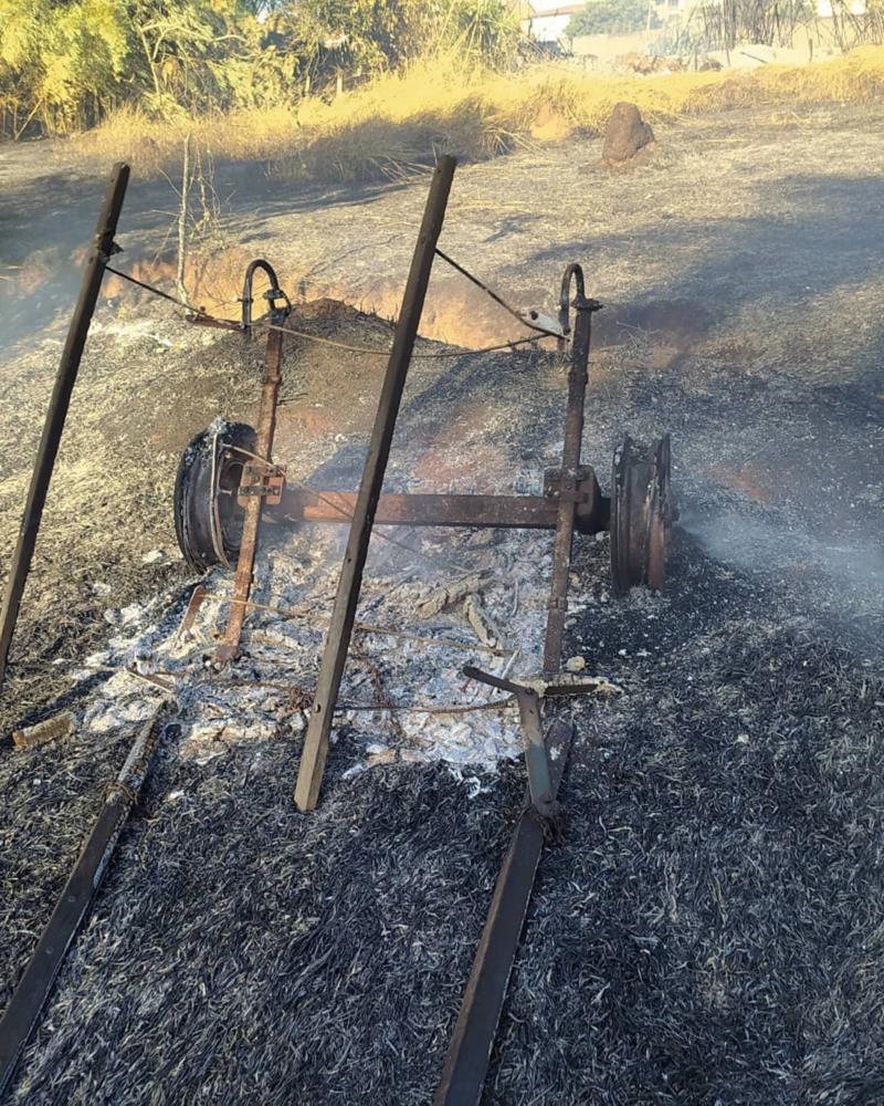 Sequência de grandes incêndios em vegetação sobrecarrega o serviço de emergência do Corpo de Bombeiros de Guaxupé