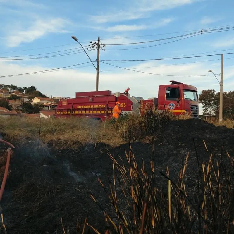 Incêndios de grandes proporções continuam devastando vegetações em Guaxupé e na região