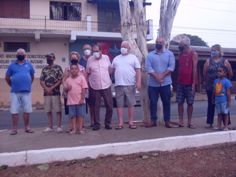 Vereador Didinho promove encontro do prefeito com moradores da Praça Estevam Franchi