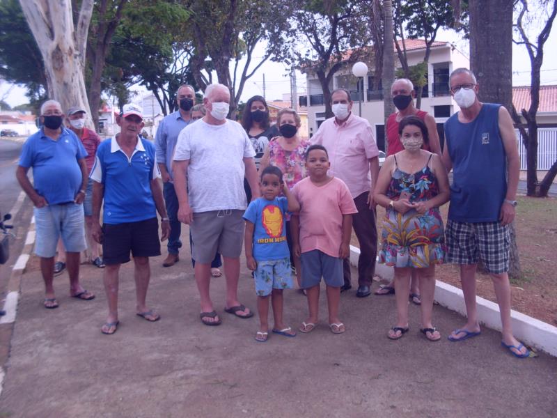 Vereador Didinho promove encontro do prefeito com moradores da Praça Estevam Franchi