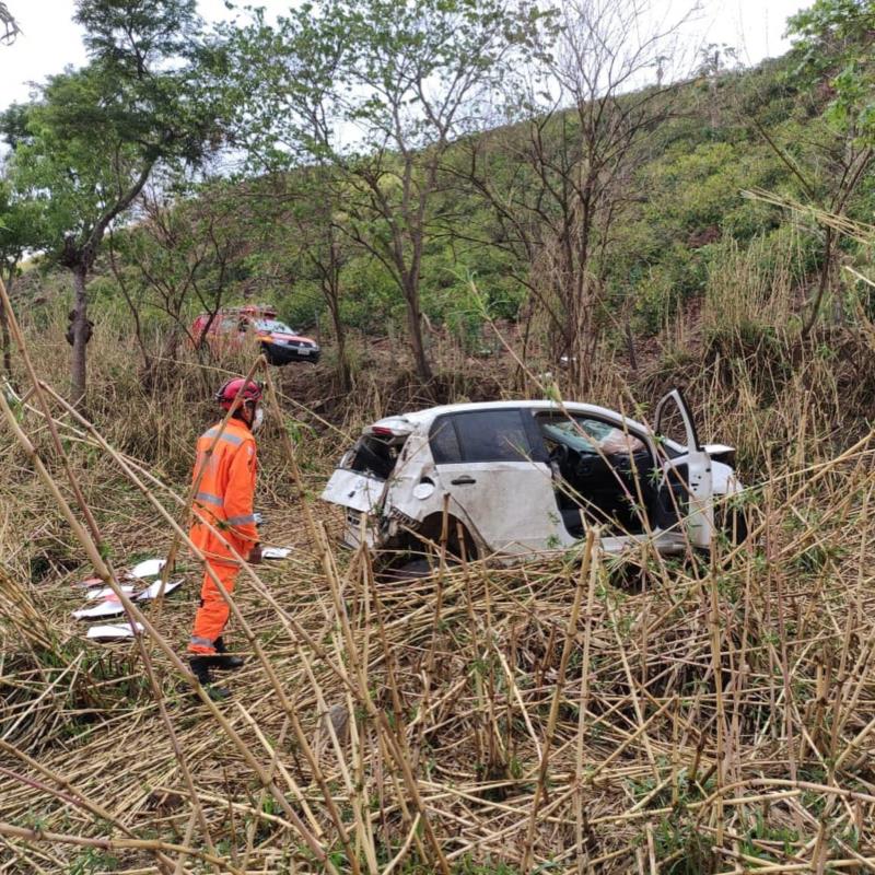 Corpo de Bombeiros de Guaxupé inicia a semana com vários tipos de atendimentos