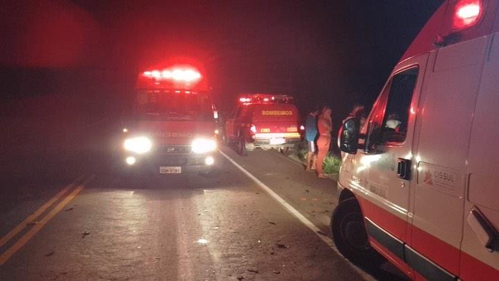 Acidente na BR-491, em Monte Belo, causa a morte de dois primos