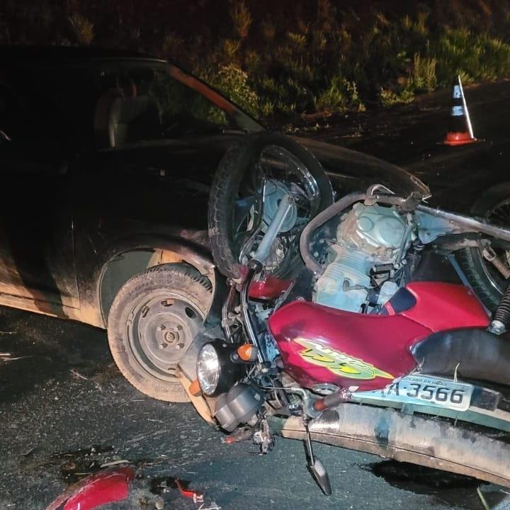 Motociclista fica ferido ao chocar-se com veículo na BR-146 