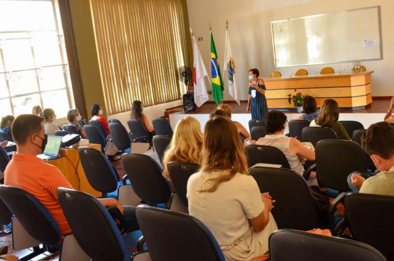 Guaxupé realizou etapa municipal da Conferência Nacional de Educação