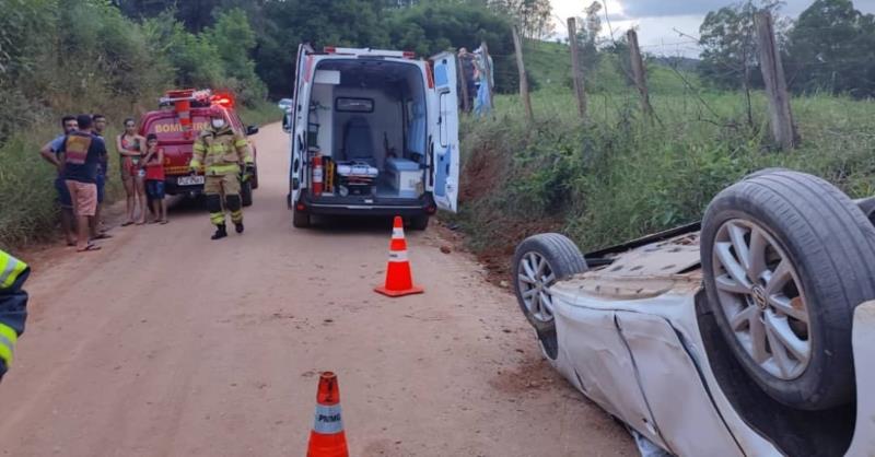 Capotamento na zona rural de Juruaia leva mulher a óbito