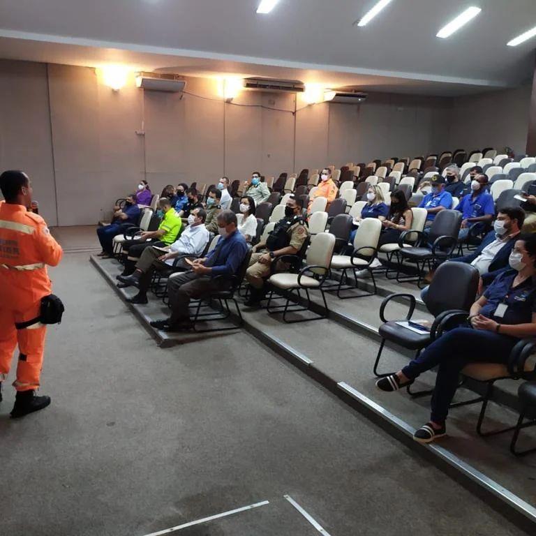 Reunião entre o Corpo de Bombeiros de Guaxupé e o G.G.I.M.  definiu estratégias de atuação no período de estiagem