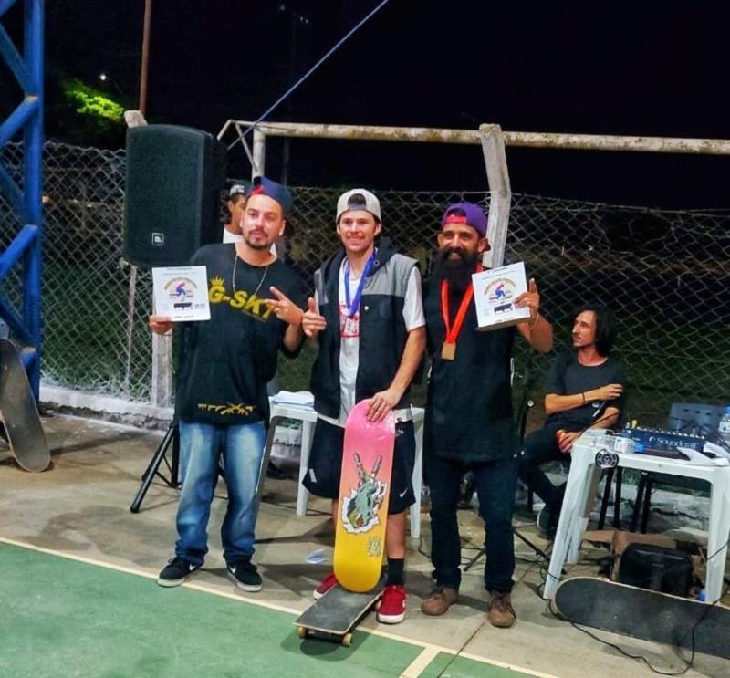 Atletas guaxupeanos se destacam em festival de skate em Muzambinho