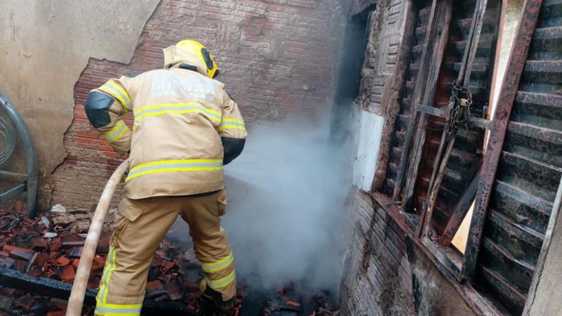 Incêndio em residência em Guaranésia mobiliza o Corpo de Bombeiros de Guaxupé