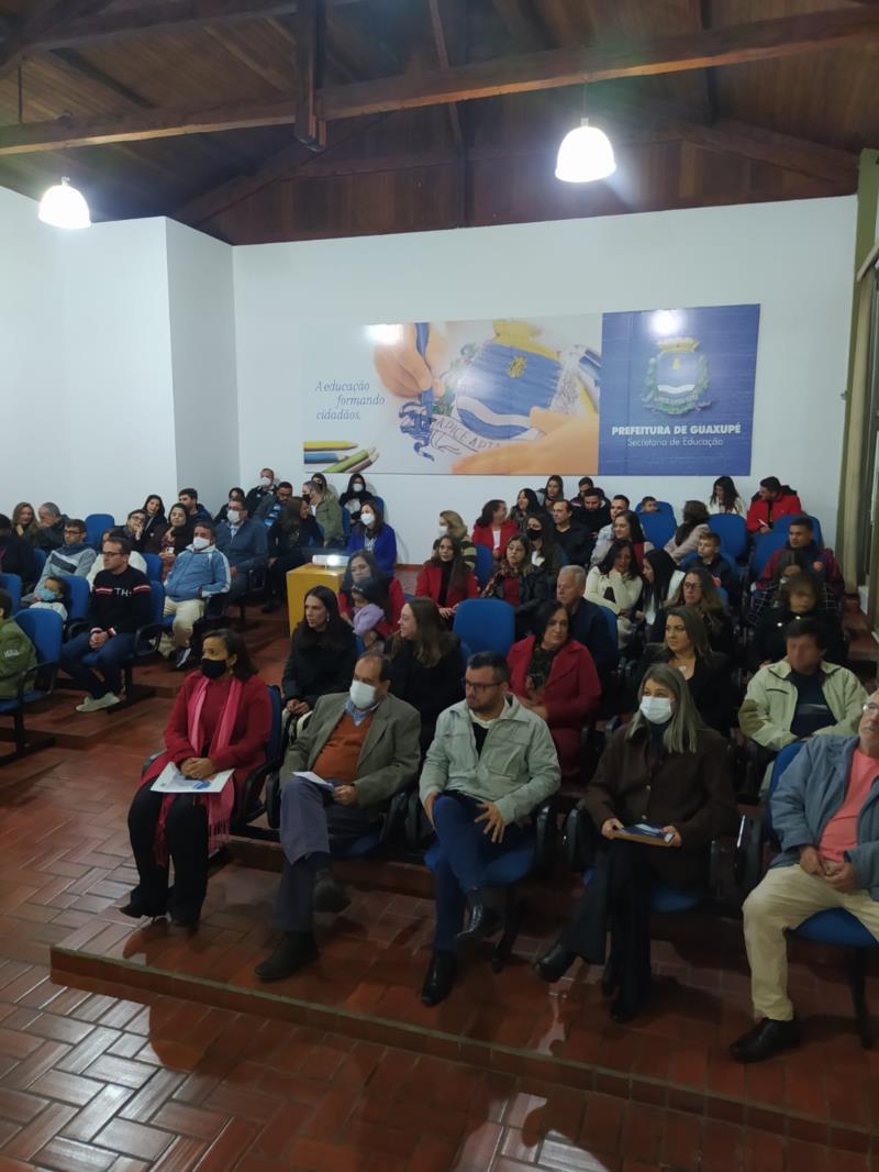 Evento marca posse dos Diretores e vices das escolas da rede municipal de Guaxupé