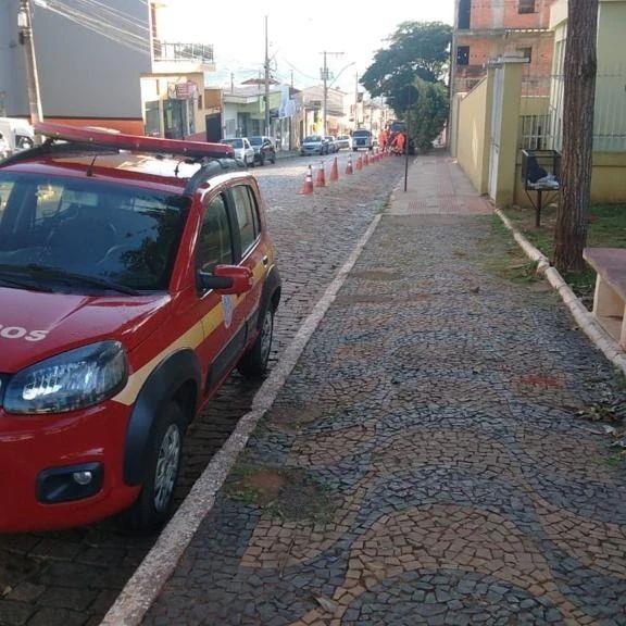 Bombeiros concluem com êxito simulado de evacuação promovido na Escola Dona Queridinha, em Guaxupé