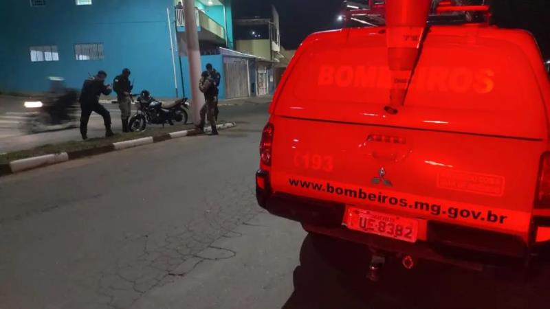 Em Guaxupé, motociclista fica inconsciente após chocar-se contra poste no Parque dos Municípios