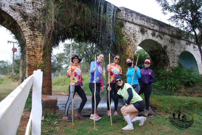 Em Guaxupé, caminhadas e corridas com a equipe Superando Limite melhora a saúde e a autoestima 