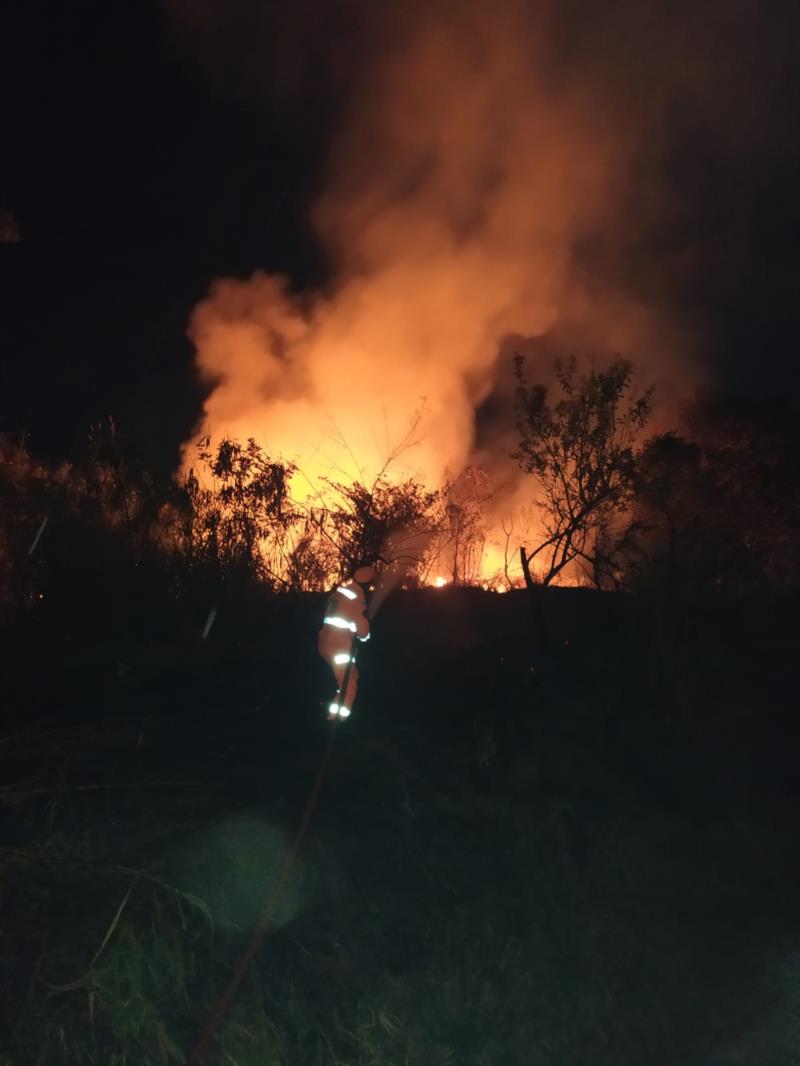 Bombeiros atendem 28 ocorrências de incêndio em vegetação no período de uma semana