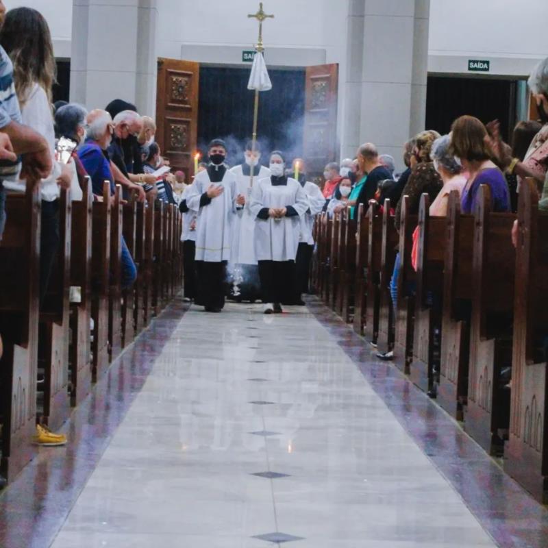 Padre Alexandre, novo Cura da Catedral de Guaxupé, tomou posse nesta quarta-feira 