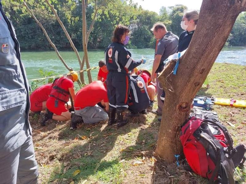 Guaxupeano atira-se no Rio Pardo 