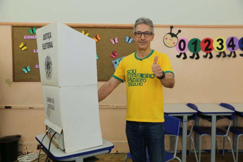 Eleições 2022: Governador e vice-governador eleitos votaram na manhã deste domingo em Araxá e BH