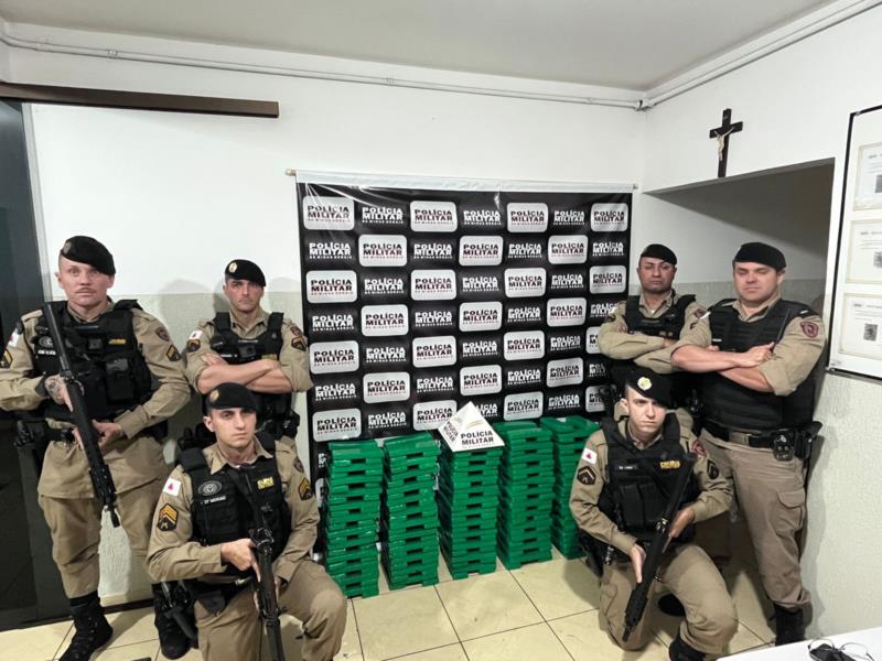 Mulheres que transportavam maconha foram presas em motel na MG-449