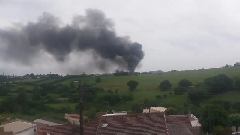 Incêndio em fábrica de borracha em Guaxupé foi controlado pelos Bombeiros 