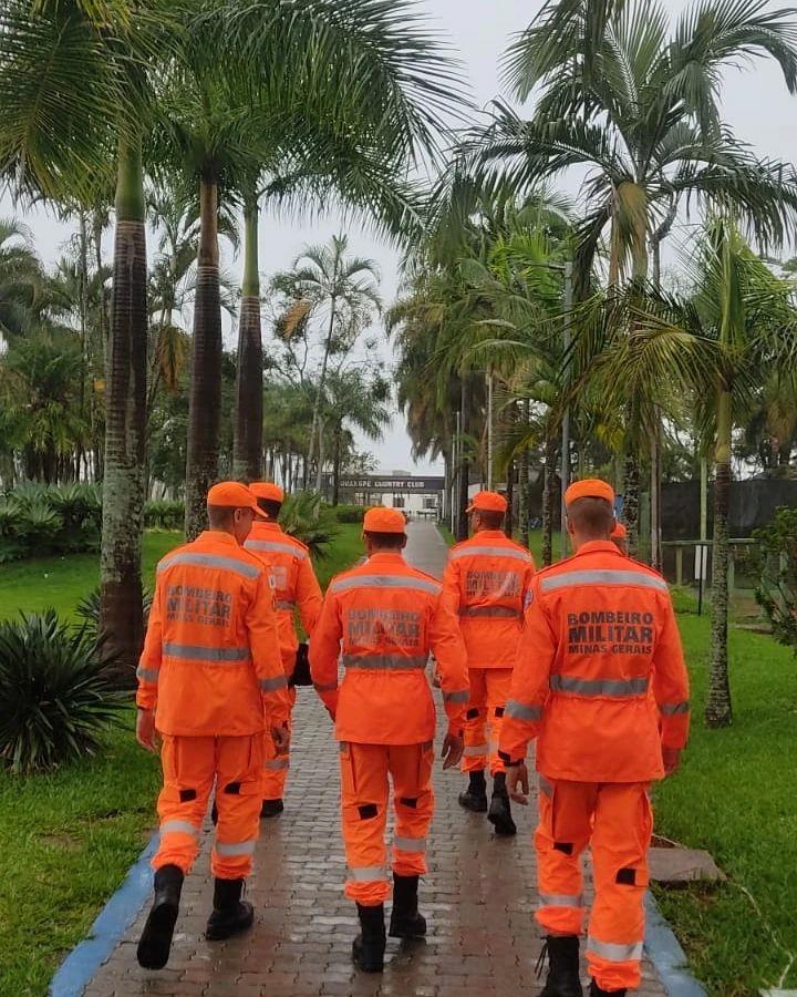 Seis novos soldados são recebidos pelo 2º Pelotão de Bombeiros de Guaxupé 