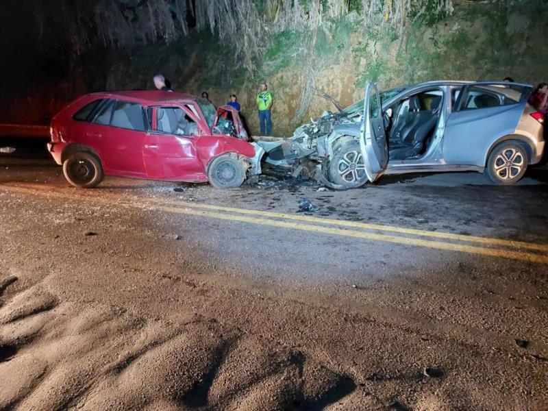 Acidente gravíssimo na BR-146, próximo a Muzambinho, deixa três mortos e dois feridos 