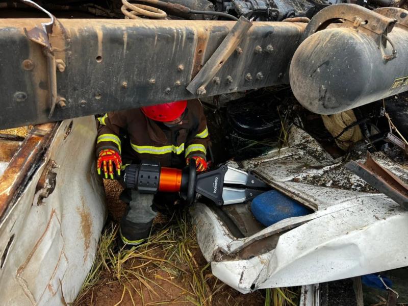 Caminhoneiro de 42 anos perde a vida em acidente de trânsito na BR-146, em São Pedro da União 