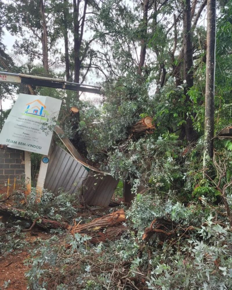 Bombeiros atendem várias ocorrências em Guaxupé e região 