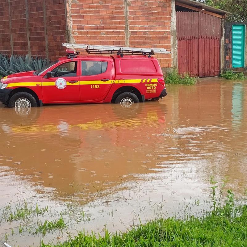 Forte chuva causou estragos em Guaxupé e região 