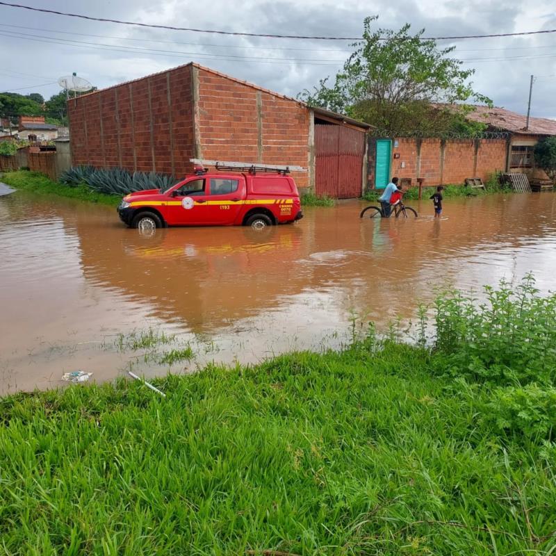 Forte chuva causou estragos em Guaxupé e região 