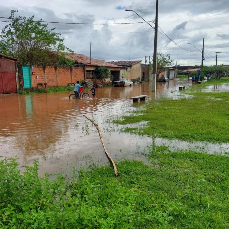 Forte chuva causou estragos em Guaxupé e região 