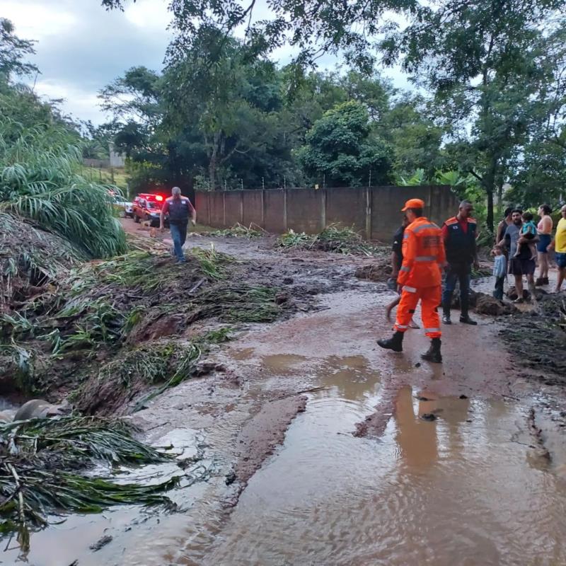 Forte chuva causou estragos em Guaxupé e região 