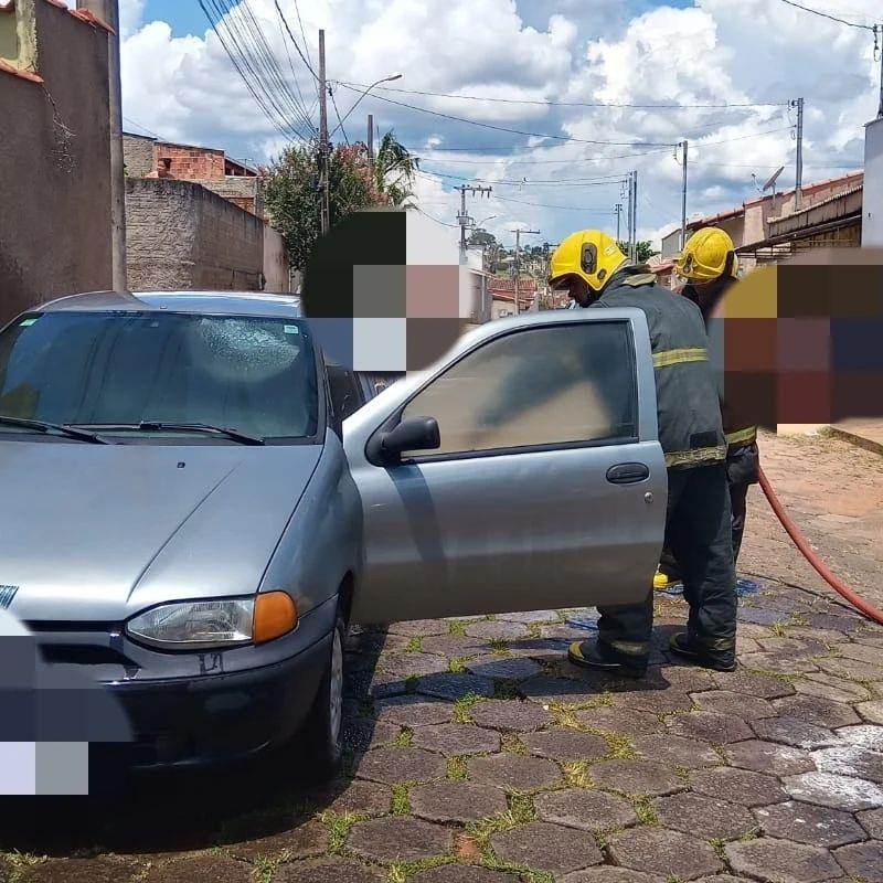 Princípio de incêndio em veículo foi combatido pelos bombeiros em Guaranésia 