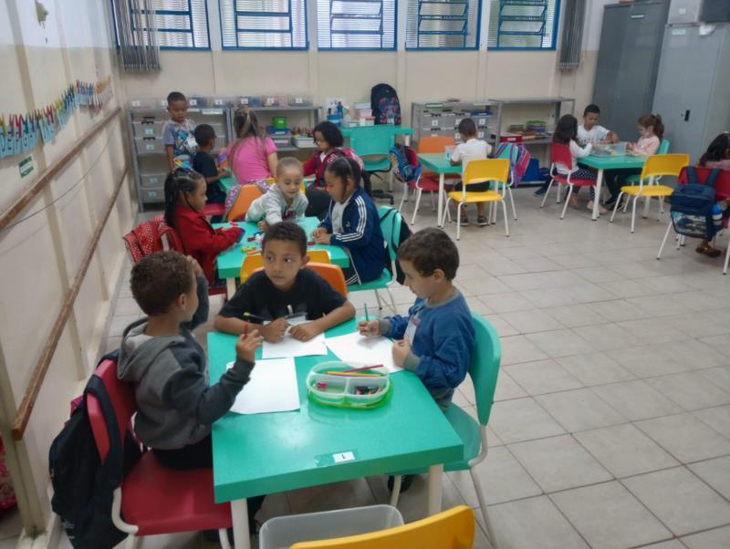 Prefeitura de Guaxupé renova todo o mobiliário das escolas