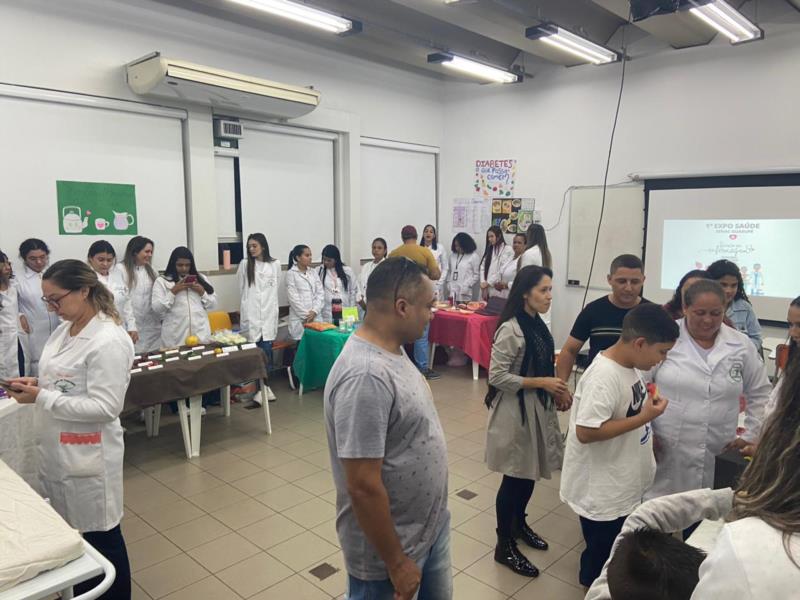 Veterinário e acupunturista ministra palestra no Senac de Guaxupé 