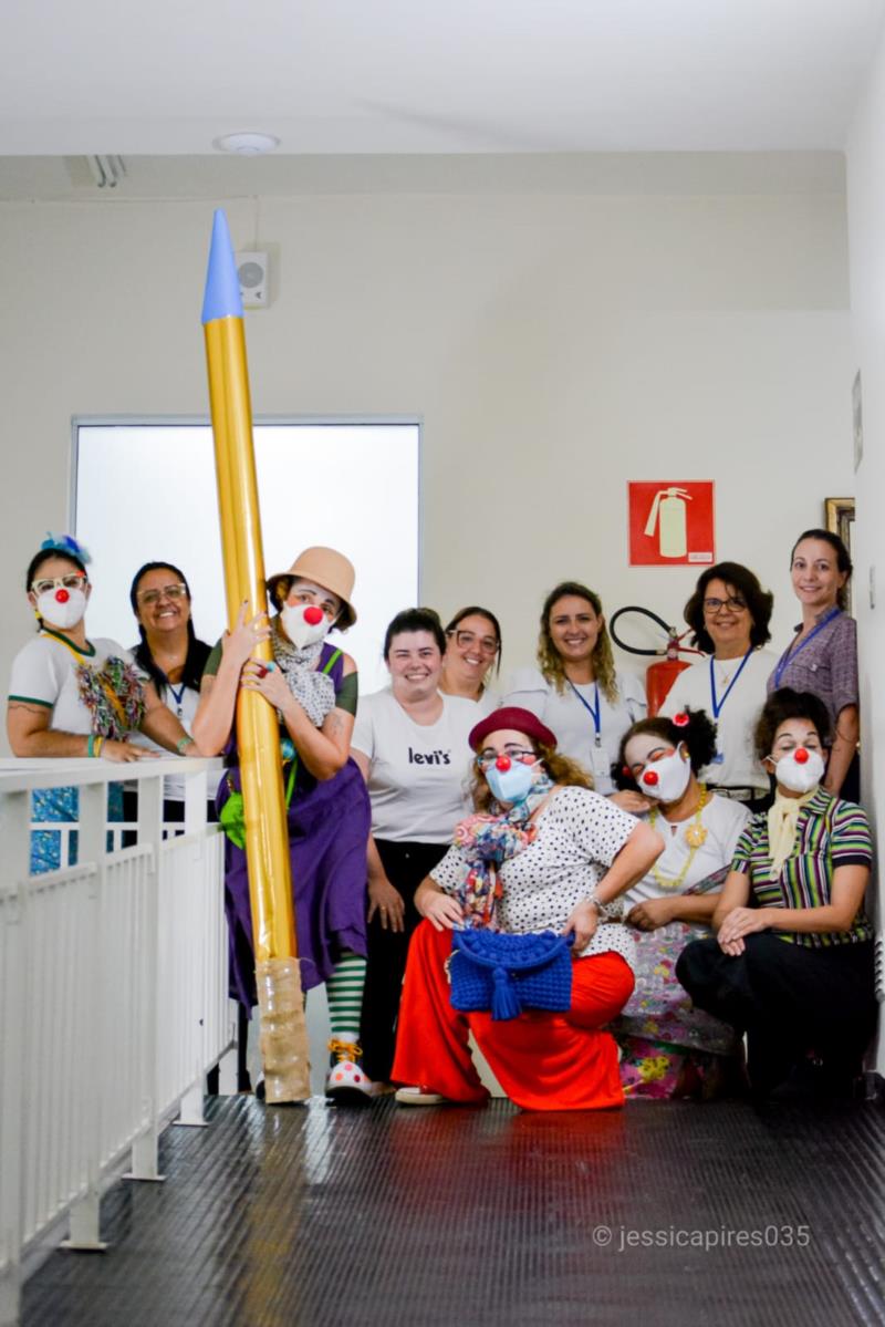 Santa Casa de Guaxupé acolhe grupo de palhaças para encantar pacientes 