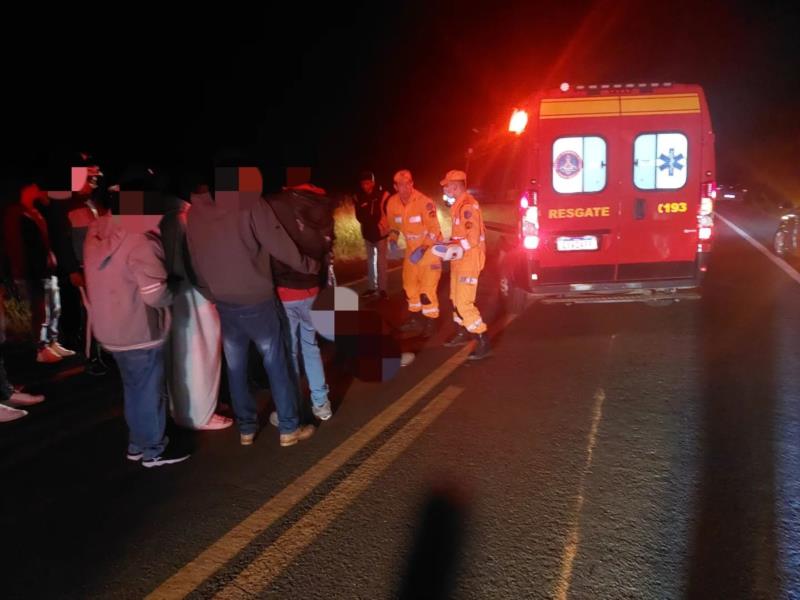 Acidente com motocicletas deixa dois feridos na MG-450, em Guaxupé 