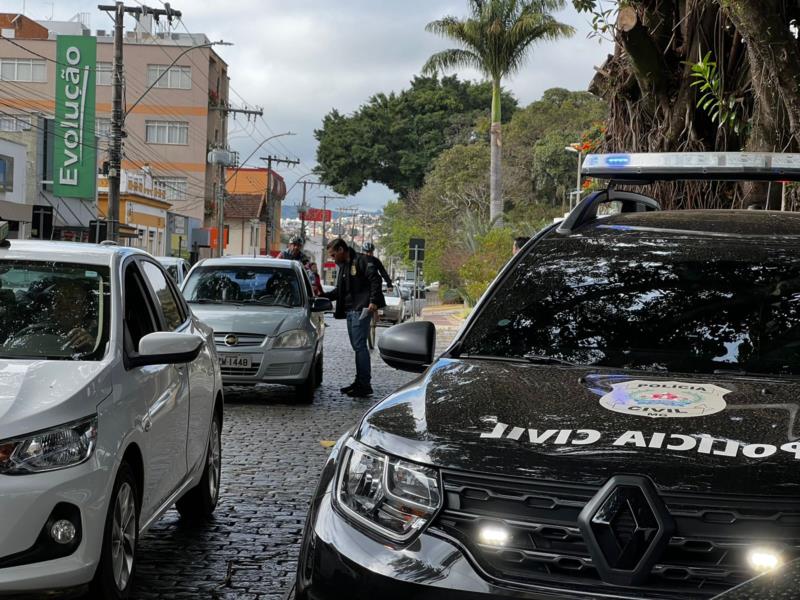 Polícia Civil realiza campanha educativa de trânsito em apoio ao Maio Amarelo 