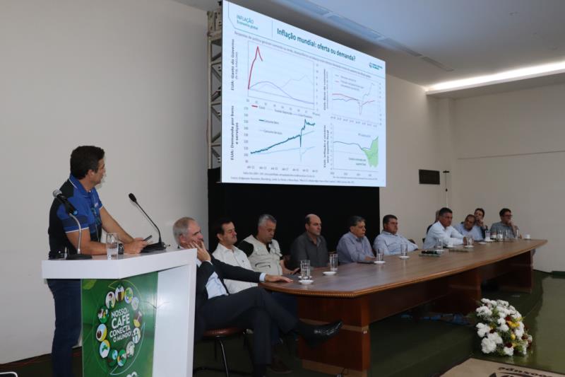 Presidente do Banco Central destaca importância do crédito rural e necessidade de mais instrumentos de captação durante palestra na Cooxupé