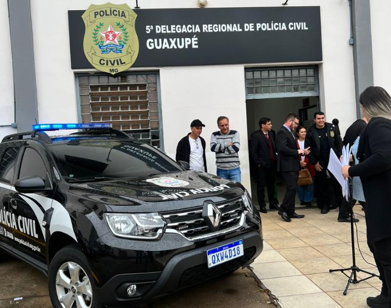 Delegacias da Polícia Civil de Guaxupé, Passos e Paraíso recebem novas viaturas