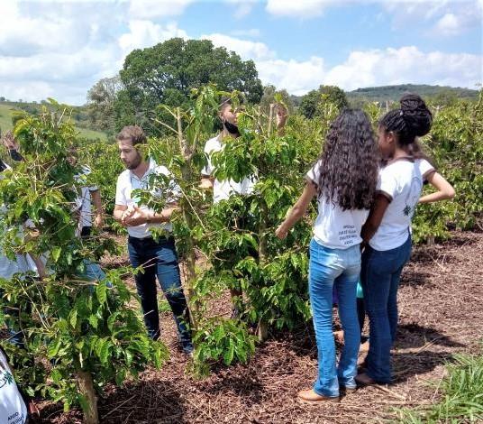 Feira leva novidades tecnológicas para agricultores familiares do Sudoeste de Minas