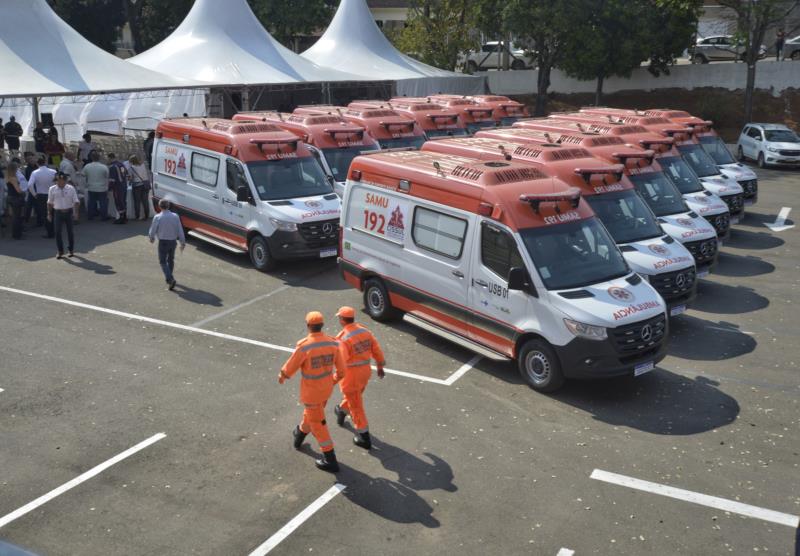 Governo de Minas entrega 12 ambulâncias para o Samu de Guaxupé e outras cidades da região 