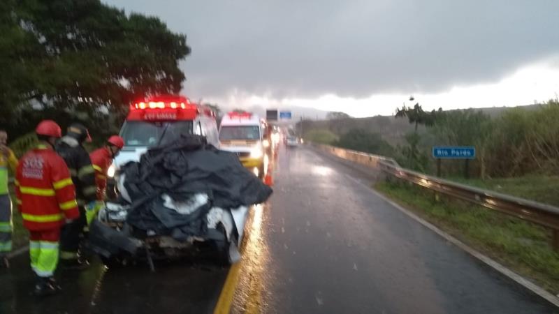 Guaxupeanos morrem e outra pessoa fica ferida em acidente na rodovia de São José do Rio Pardo