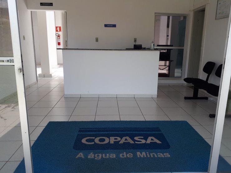 Qualidade da água distribuída no Sul e Sudoeste é garantida por laboratório regional da Copasa  