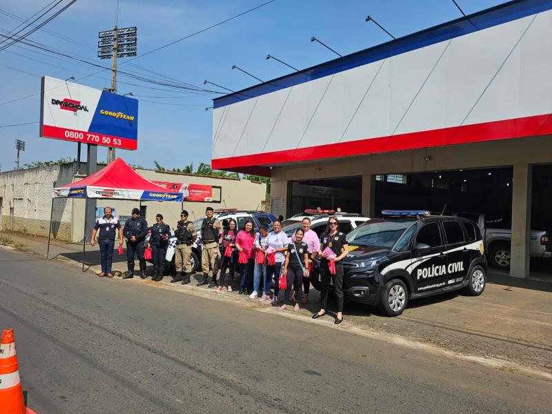 Polícia Civil participa de ações referentes ao Outubro Rosa em Guaxupé 